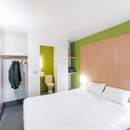 B&B Hotel Brest Kergaradec Aeroport グエヌー エクステリア 写真