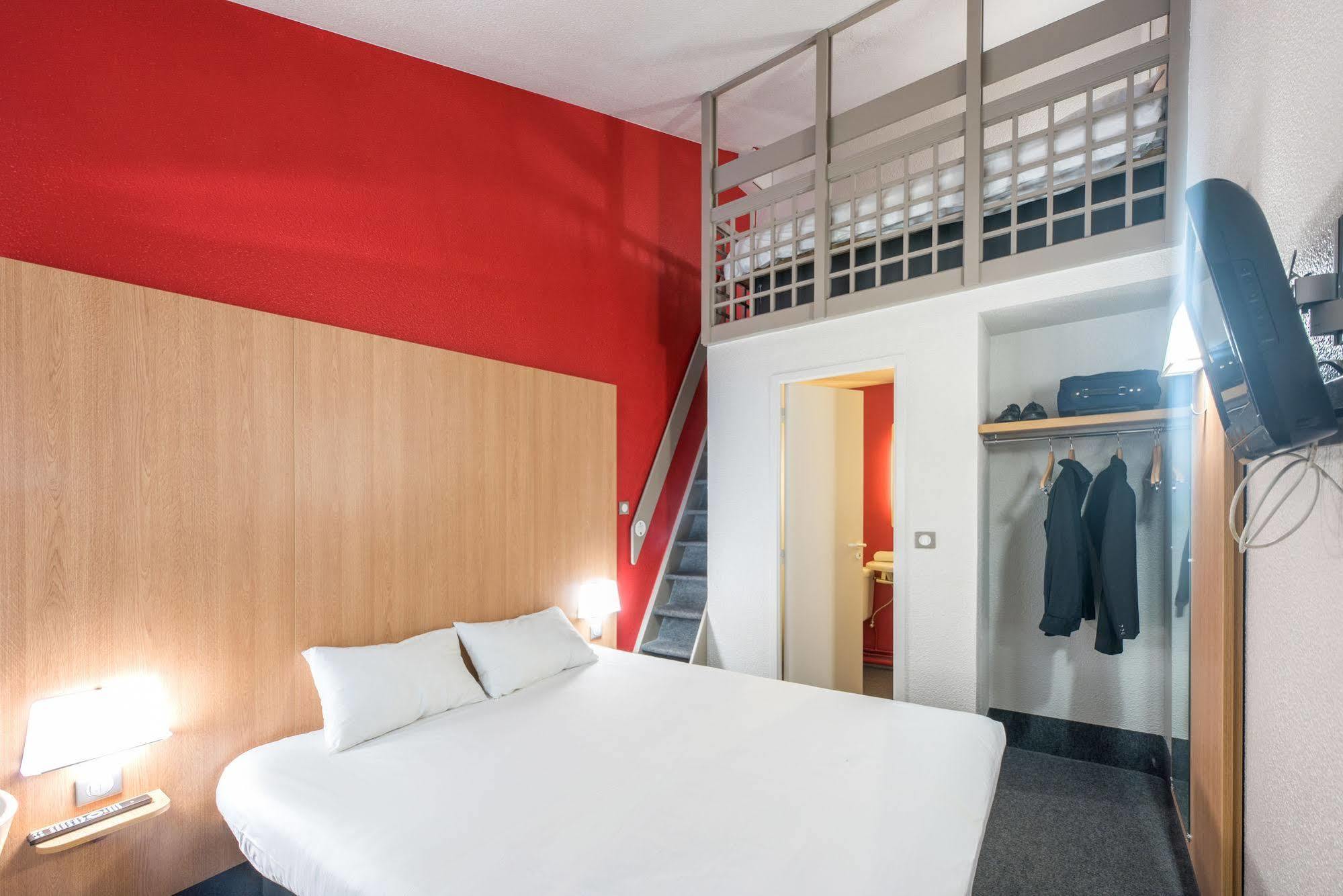 B&B Hotel Brest Kergaradec Aeroport グエヌー エクステリア 写真